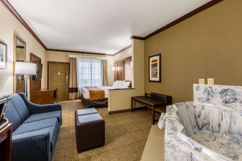 Comfort Suites Galveston image 13