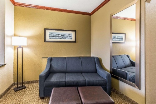Comfort Suites Galveston image 19