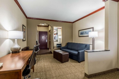 Comfort Suites Galveston image 29