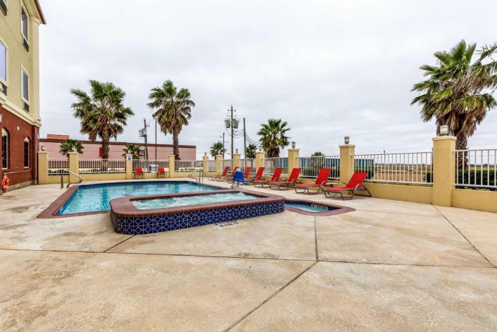Comfort Suites Galveston Image 31
