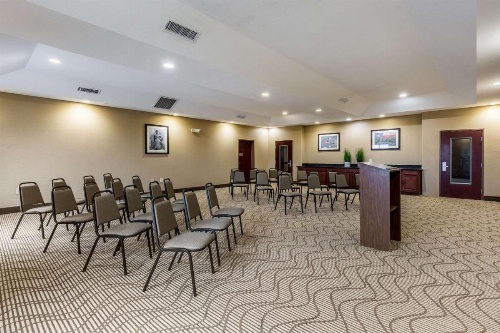 Comfort Suites Galveston image 38