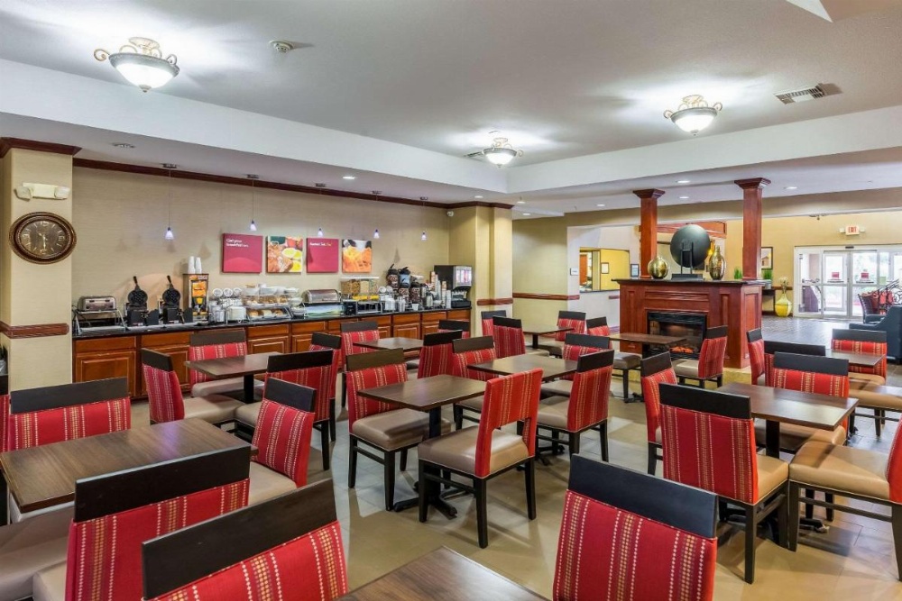 Comfort Suites Galveston Image 40