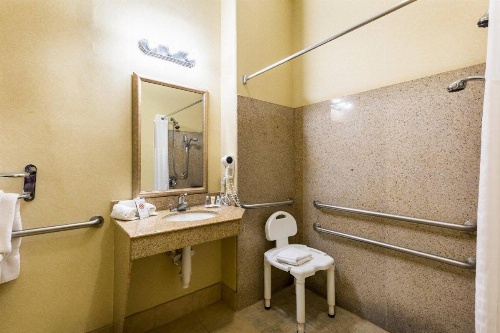 Comfort Suites Galveston image 48